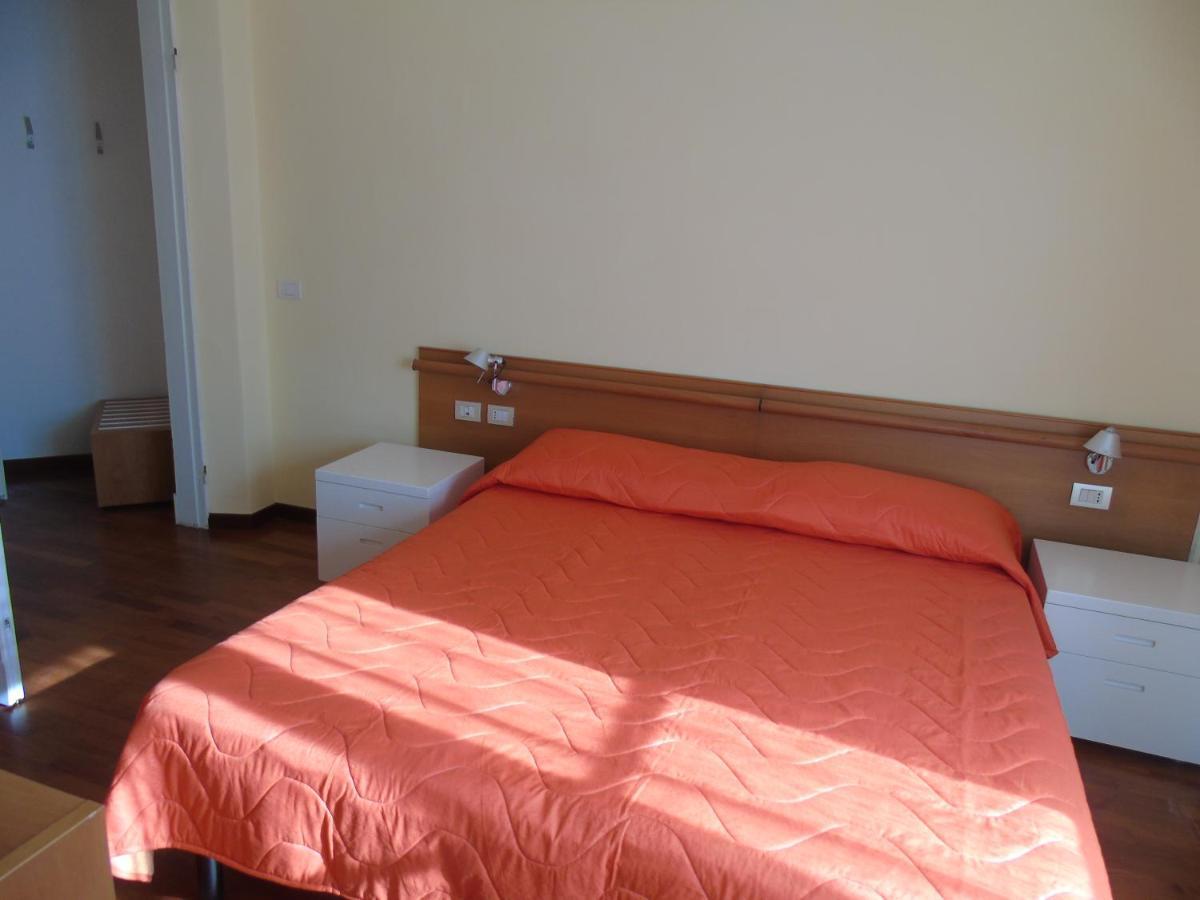 Affittacamere Bel Sole 보르게토 디 바라 외부 사진